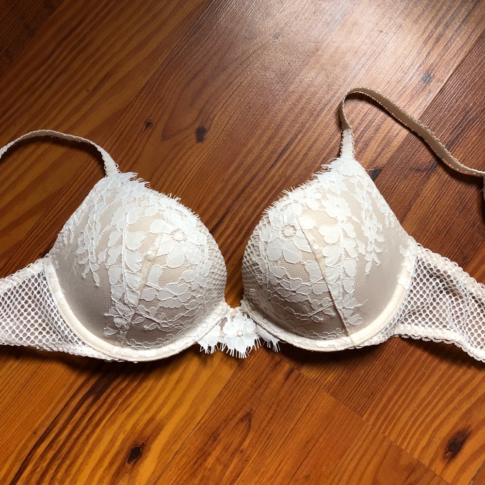LIKE NEW Dream Angels Push Up Bra